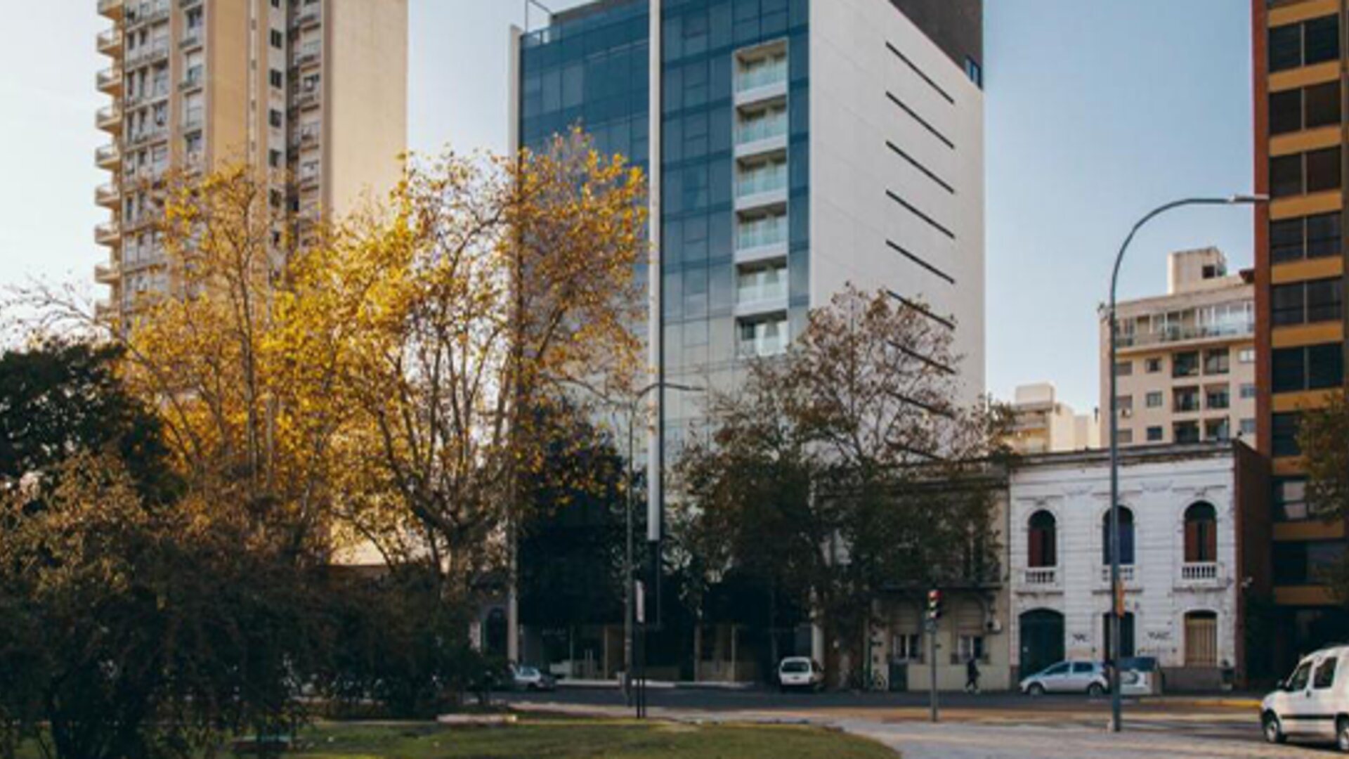 Dazzler by Wyndham La Plata