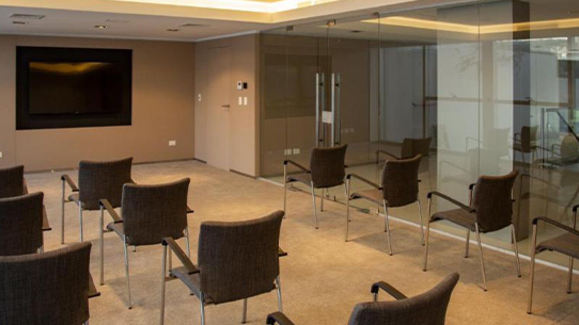 Dazzler by Wyndham La Plata