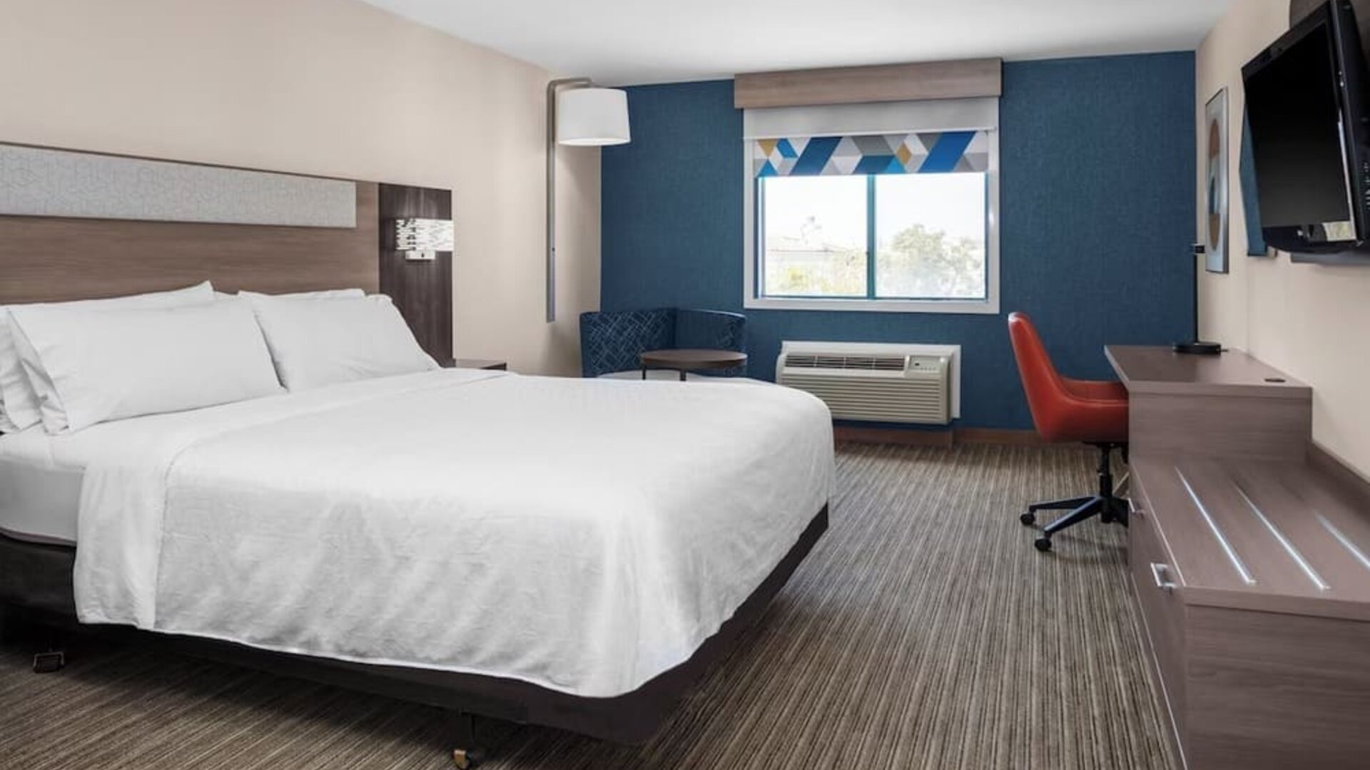 Day use room with work desk at Holiday Inn Express & Suites Hermosa Beach.