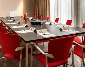 ibis Cergy-Pontoise Le Port