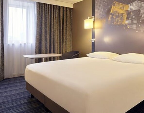 Hotel Mercure Le Havre Centre Bassin Du Commerce