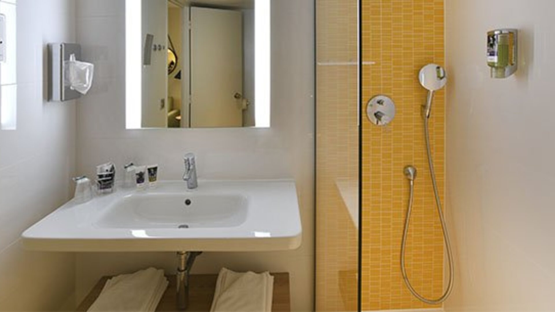 Hotel Mercure Le Havre Centre Bassin Du Commerce