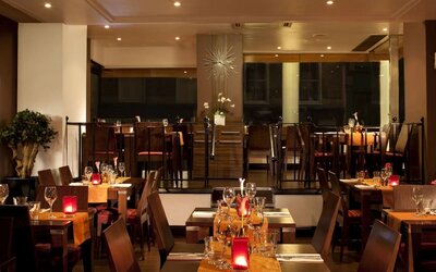 Dining area at Thistle Royal Trafalgar Square.