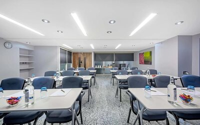 Professional meeting room at Mercure Hotel London Paddington.