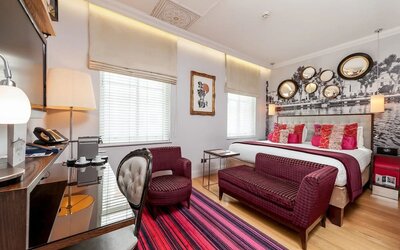 Day use room with work desk at Hotel Indigo London Paddington,