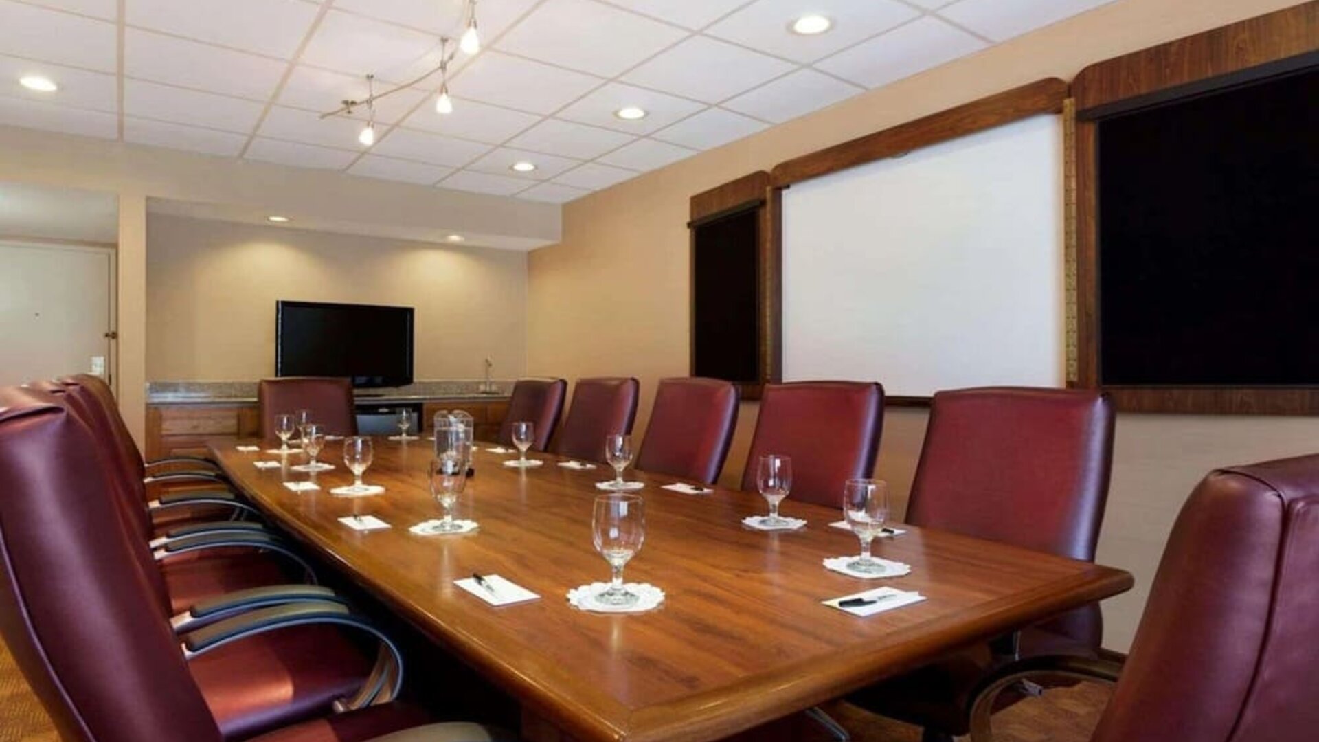 Meeting room at Radisson Akron/Fairlawn.