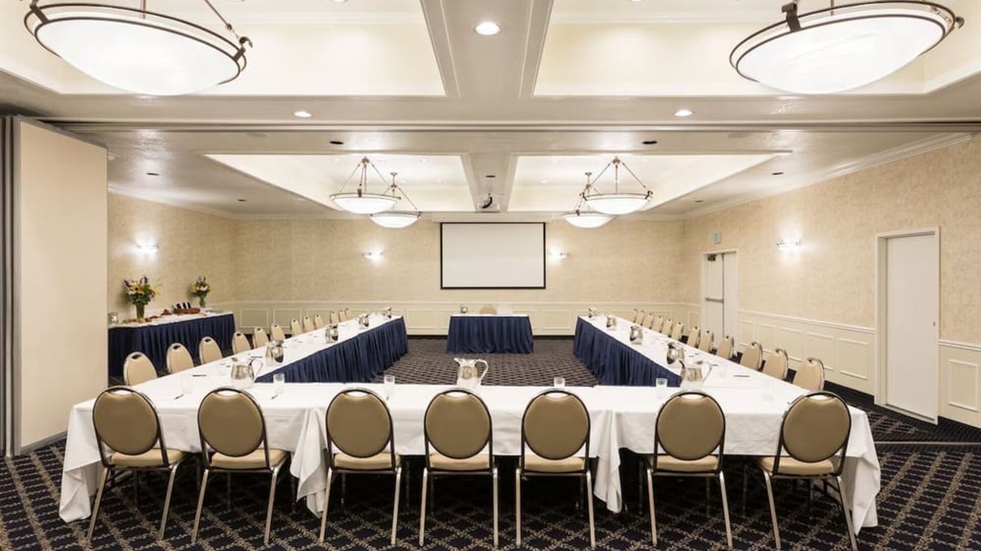 Meeting room at The Marina Inn On San Francisco Bay.