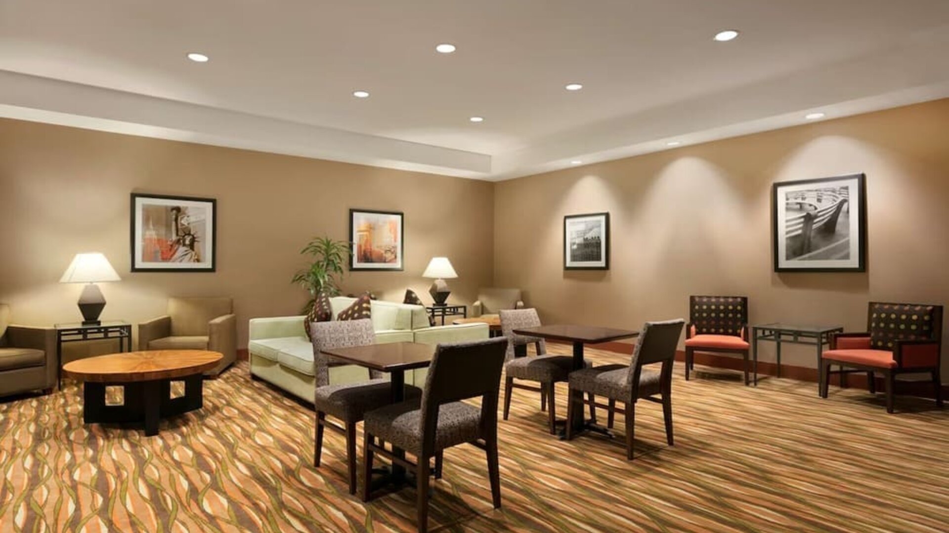 Dining area at Hampton Inn New York - LaGuardia Airport.