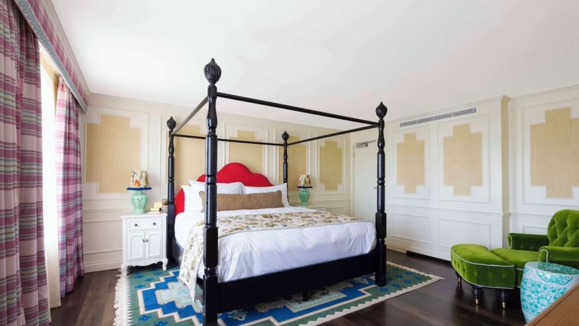 King room at Graduate By Hilton Cambridge.