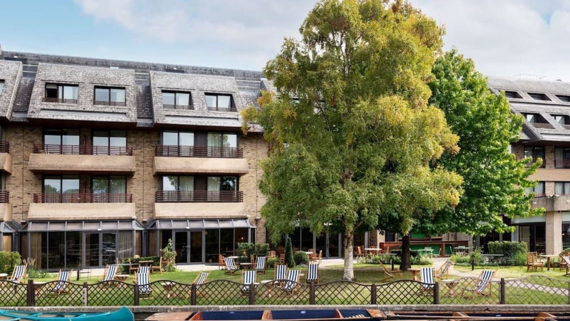 Hotel exterior at Graduate By Hilton Cambridge.