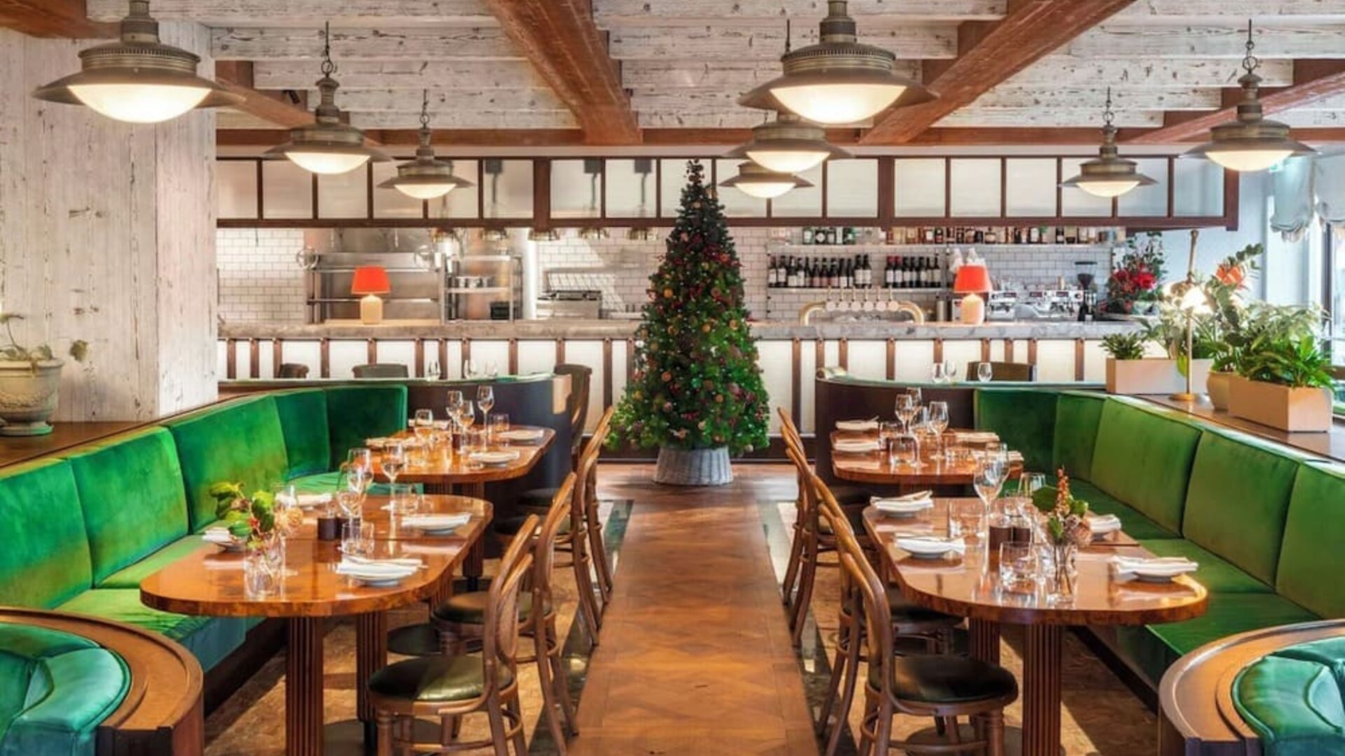 Dining room at Graduate By Hilton Cambridge.