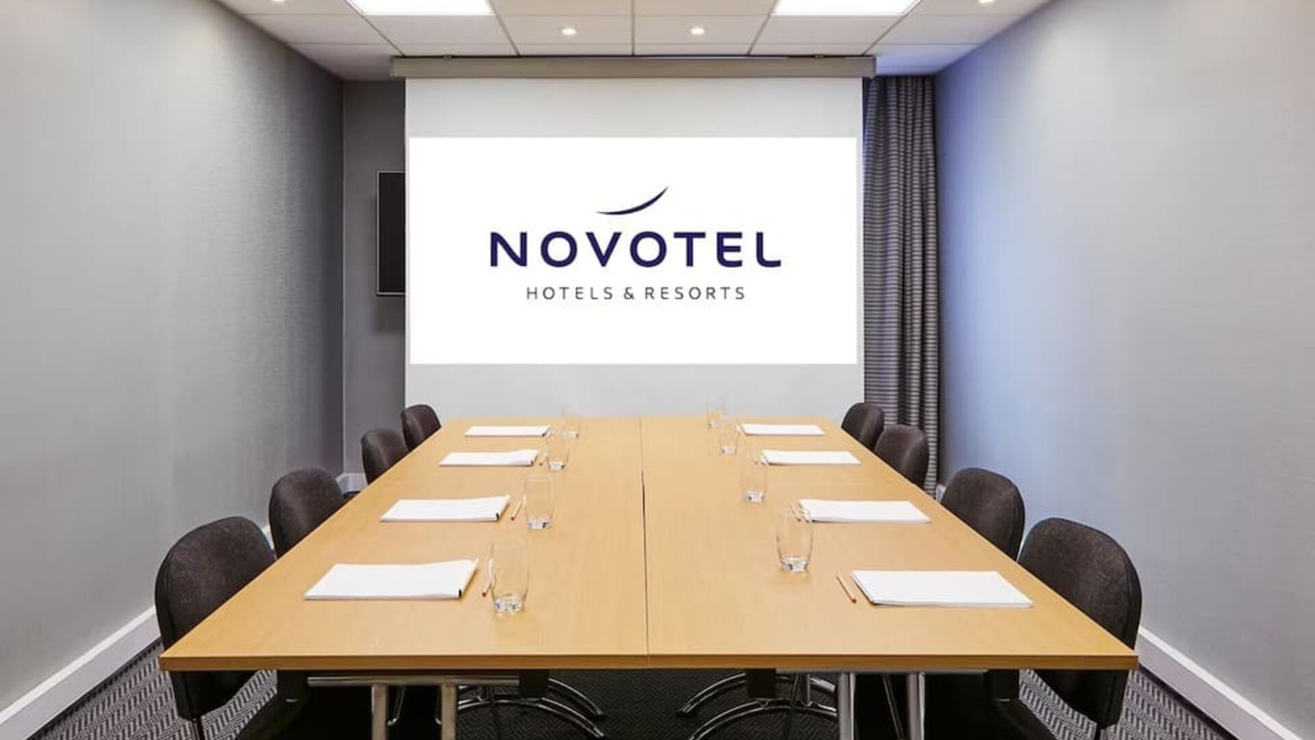 Professional meeting room at Novotel Manchester West.