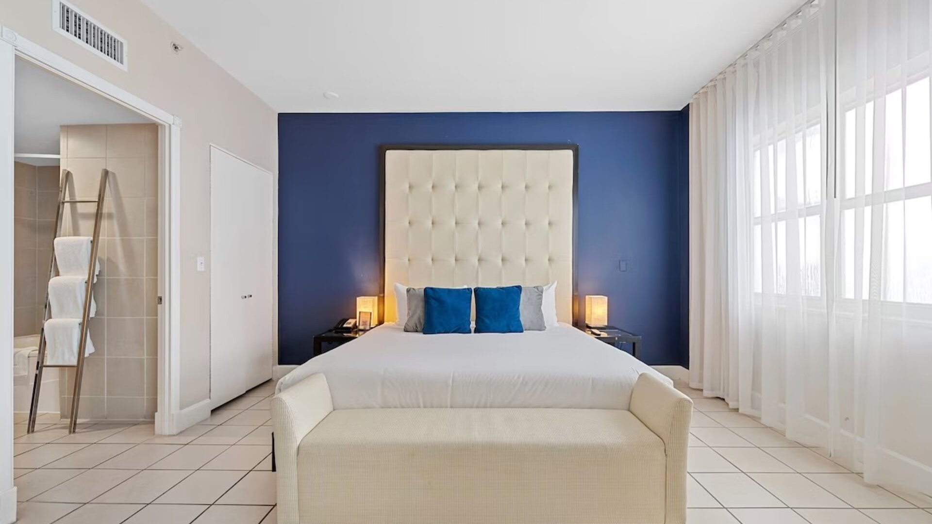 Day use room with natural light at The Sagamore Hotel South Beach.