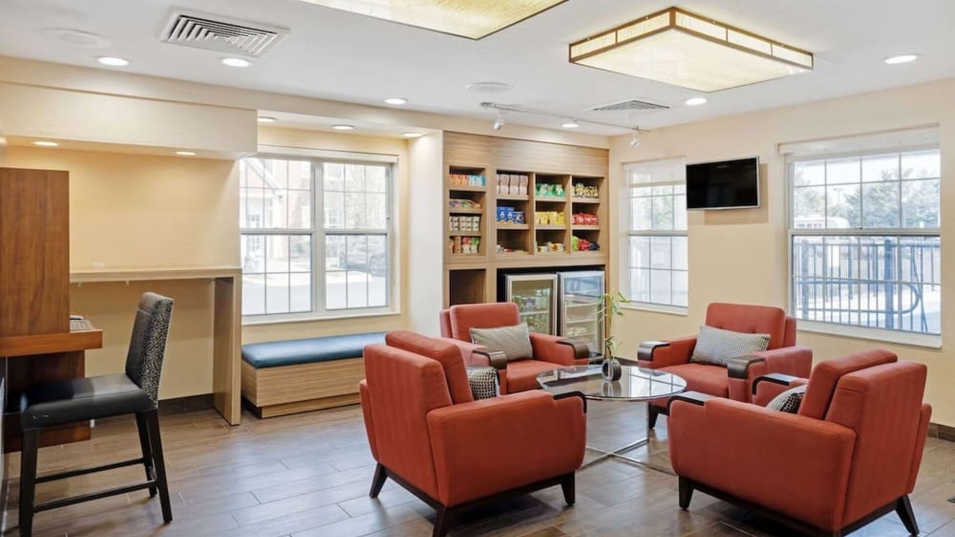 Coworking space and snack bar at MainStay Suites Mt. Laurel - Philadelphia.