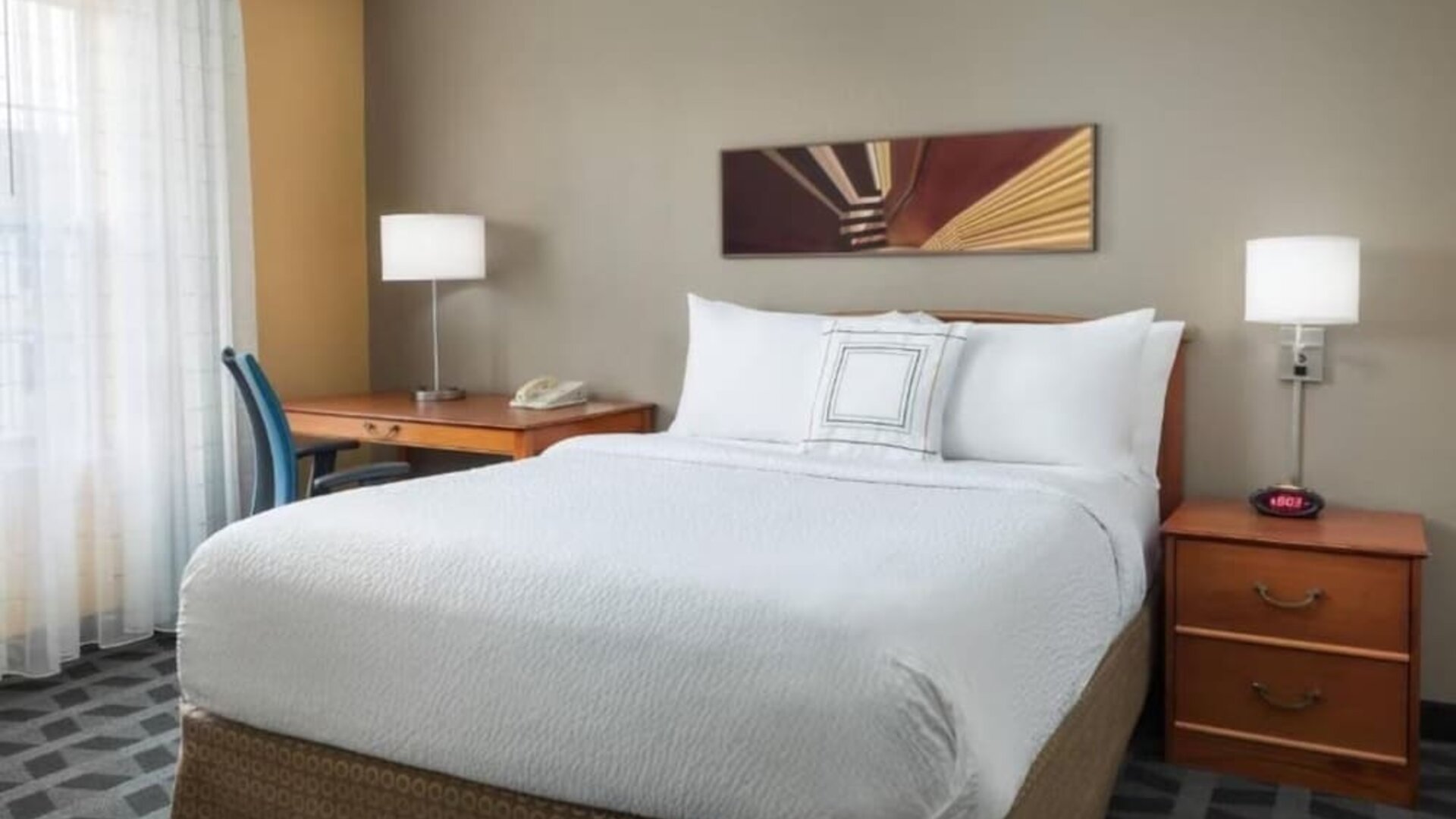 Simple king suite at MainStay Suites Mt. Laurel - Philadelphia.