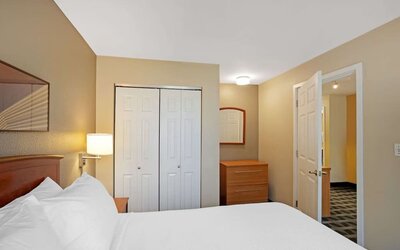 Romantic king room at MainStay Suites Mt. Laurel - Philadelphia.