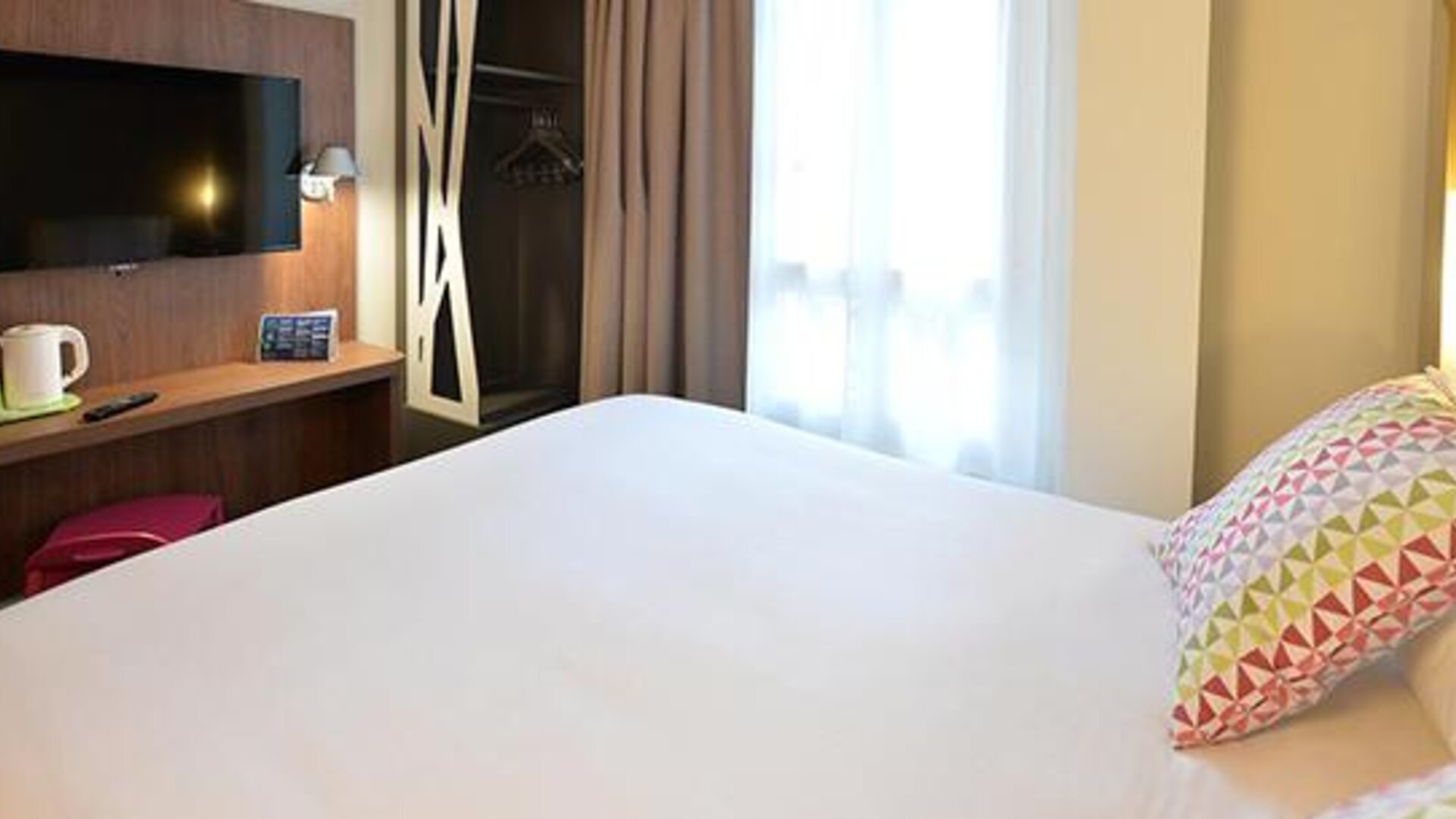 Campanile Paris Clichy Centre