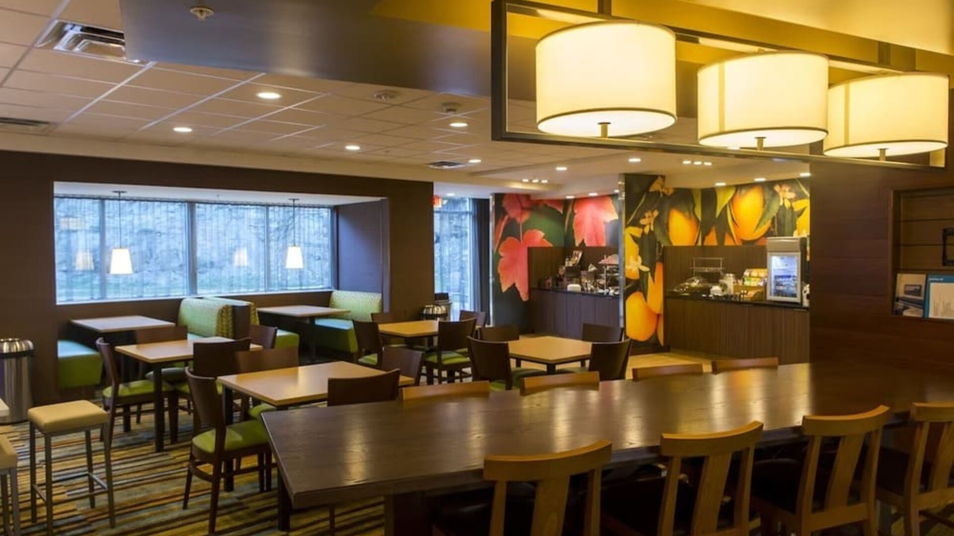 Dining area perfect for coworking at Fairfield Inn And Suites Cambridge Ohio.