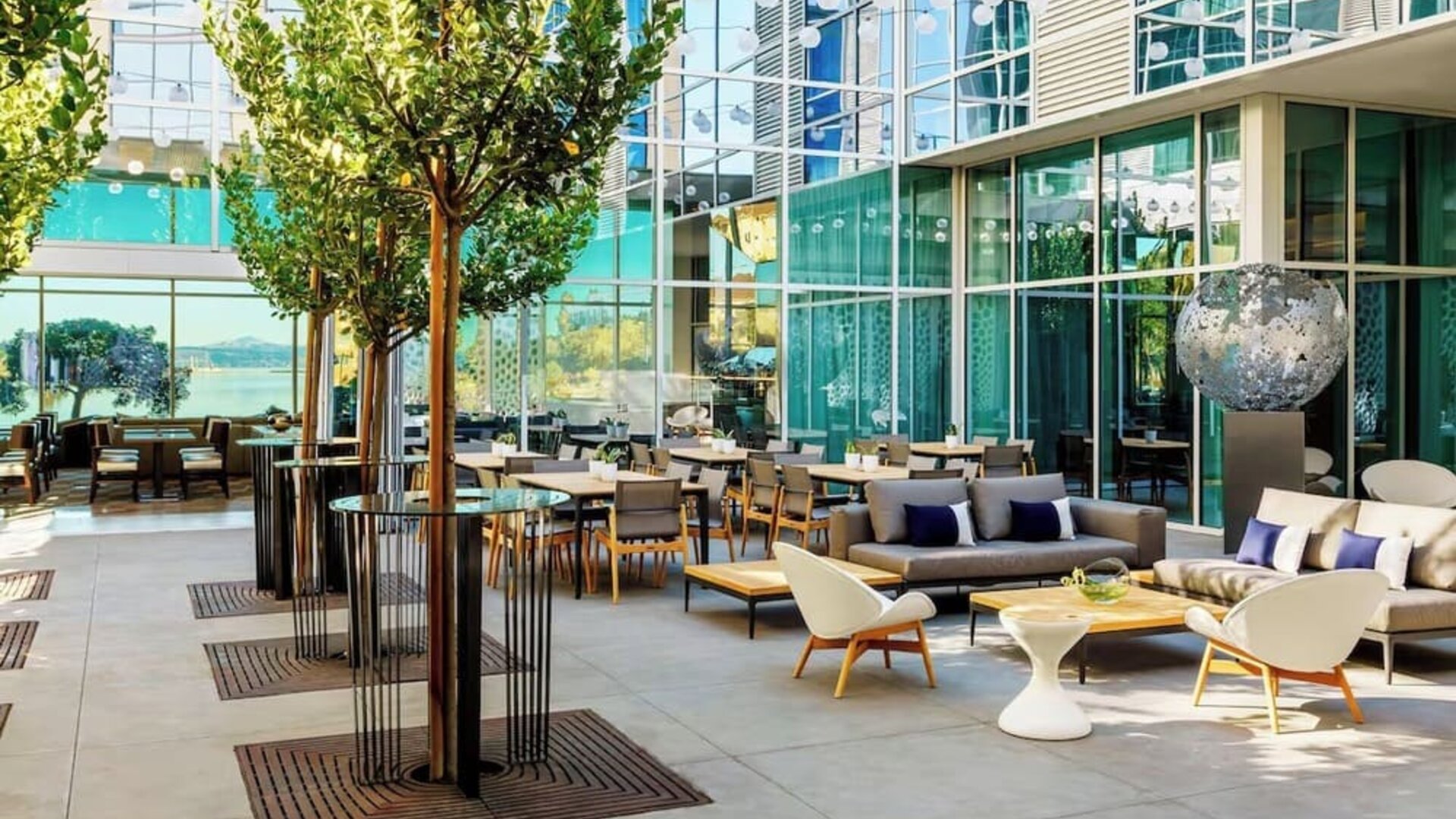Al fresco dining with ample seats at AC Hotel By Marriott SFO/Oyster Point Waterfront.