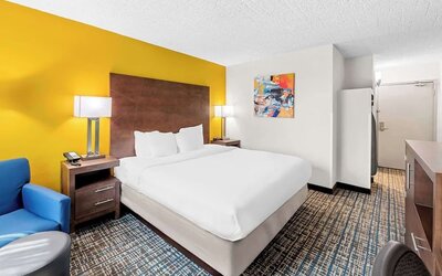 Day use room with work desk at Best Western Inn At Ramsey.