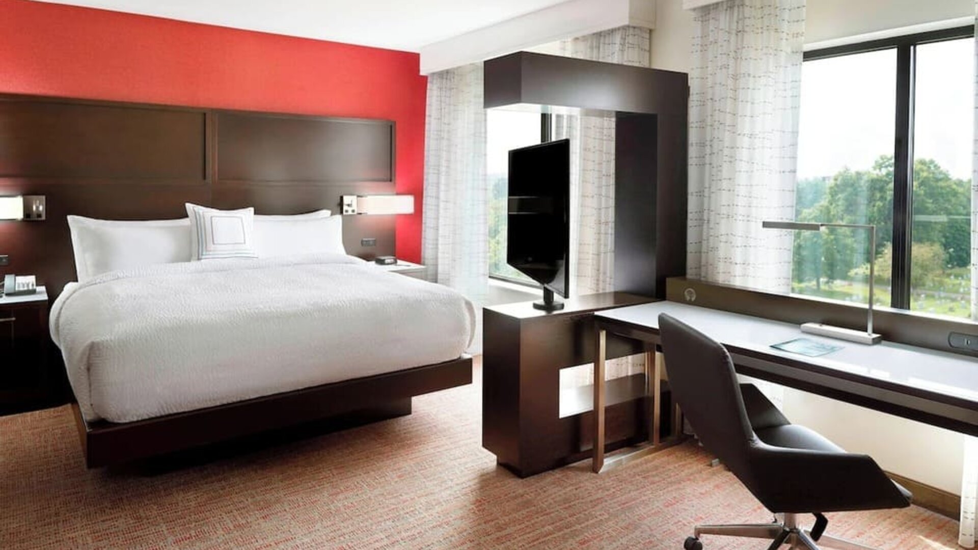 Spacious day use room with work desk at Residence Inn Columbus.
