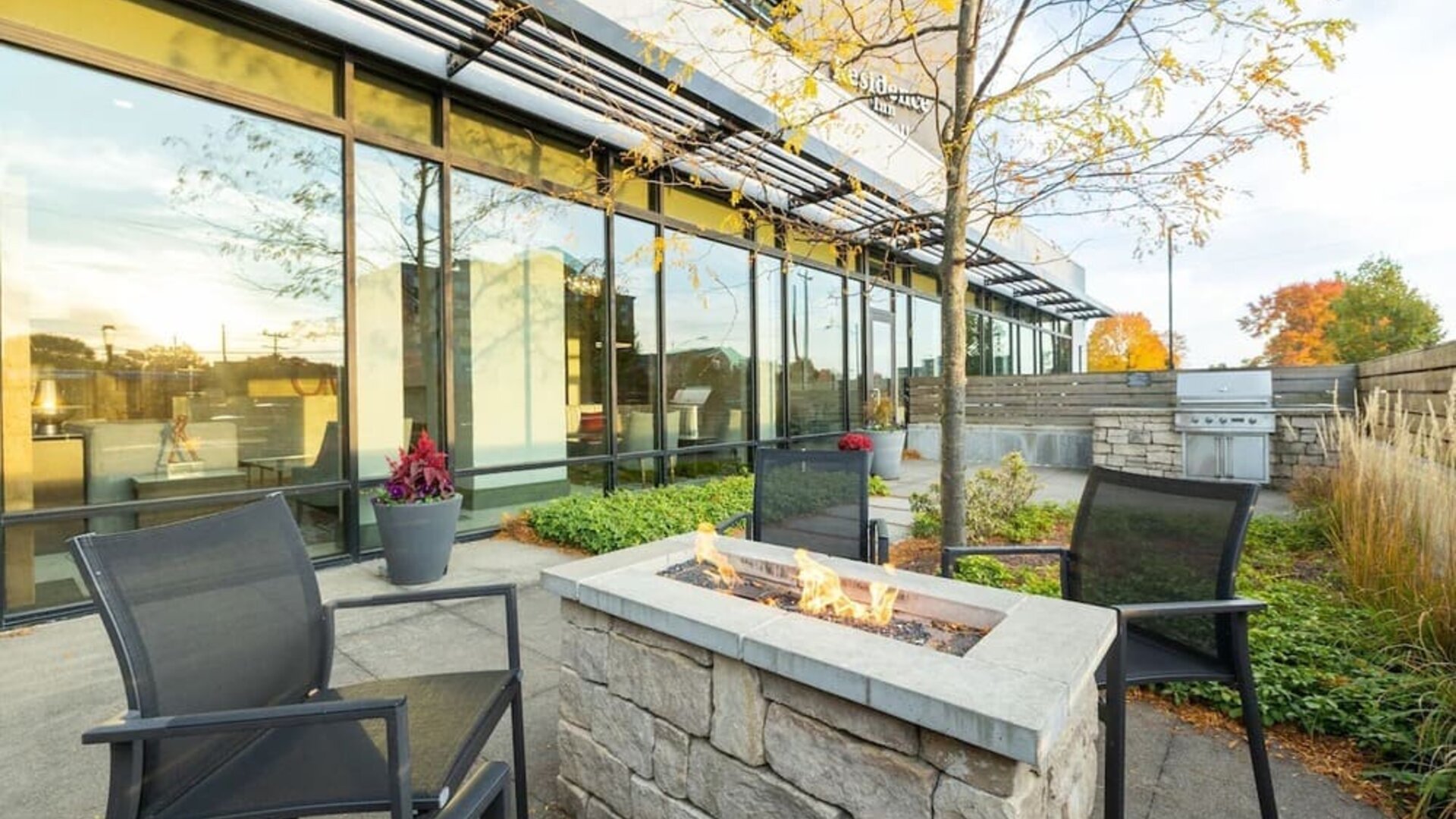 Firepit at Residence Inn Columbus.