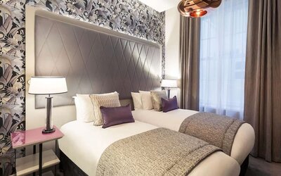 Day use twin room at Mercure London Hyde Park Hotel.