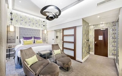 Day use junior suite at Mercure London Hyde Park Hotel.