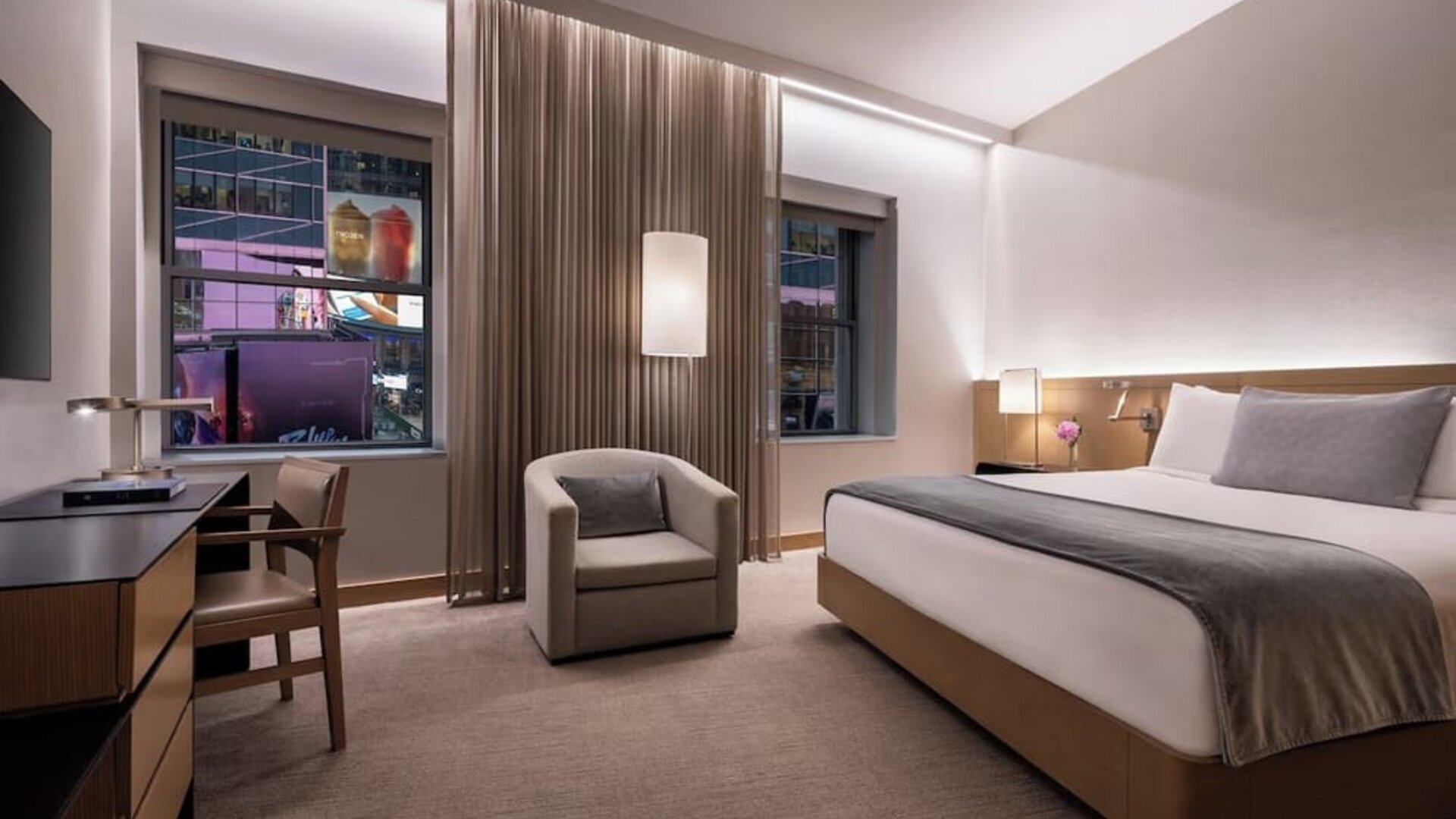 Day use room at The Knickerbocker Hotel.