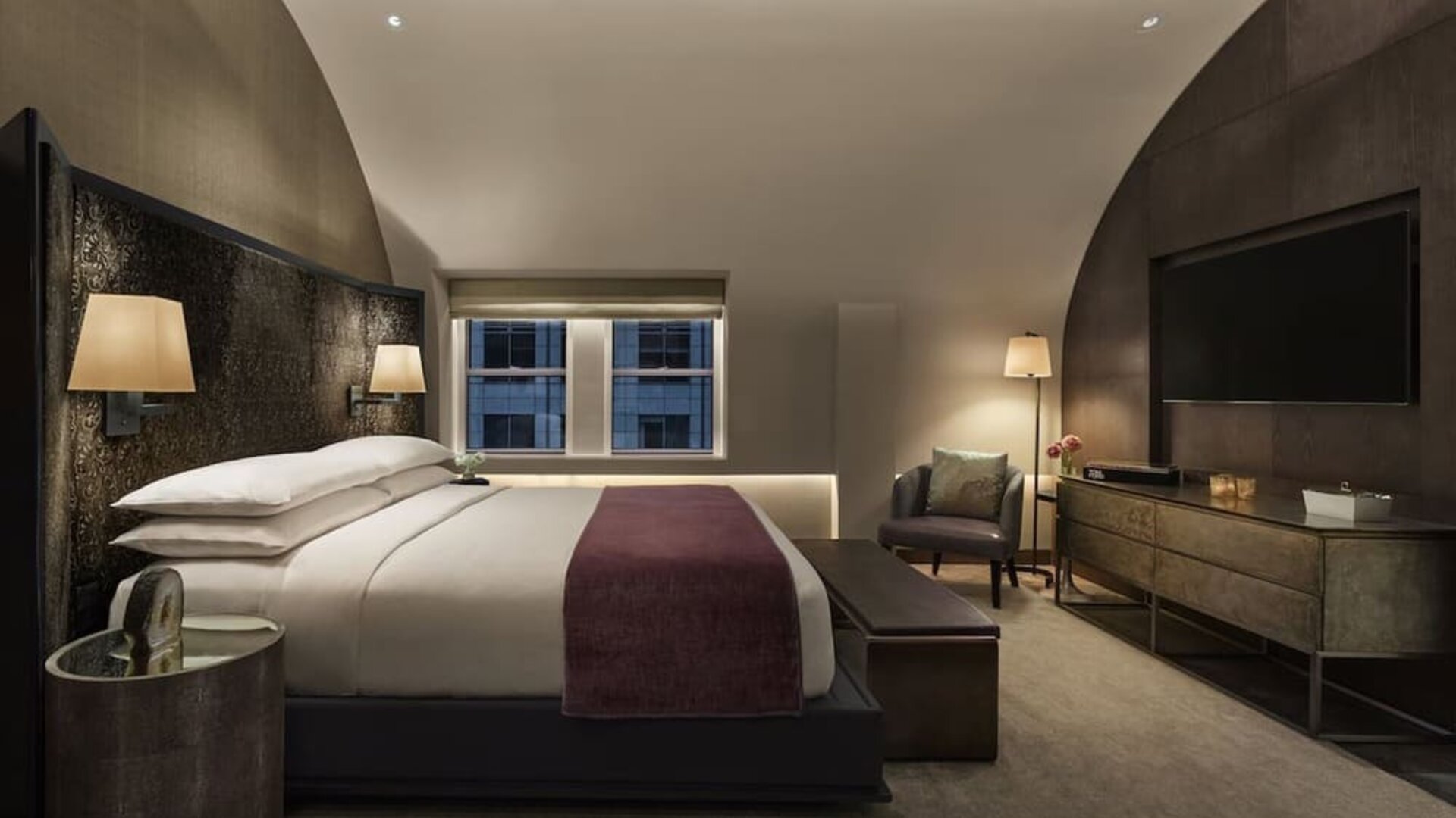 King room at The Knickerbocker Hotel.