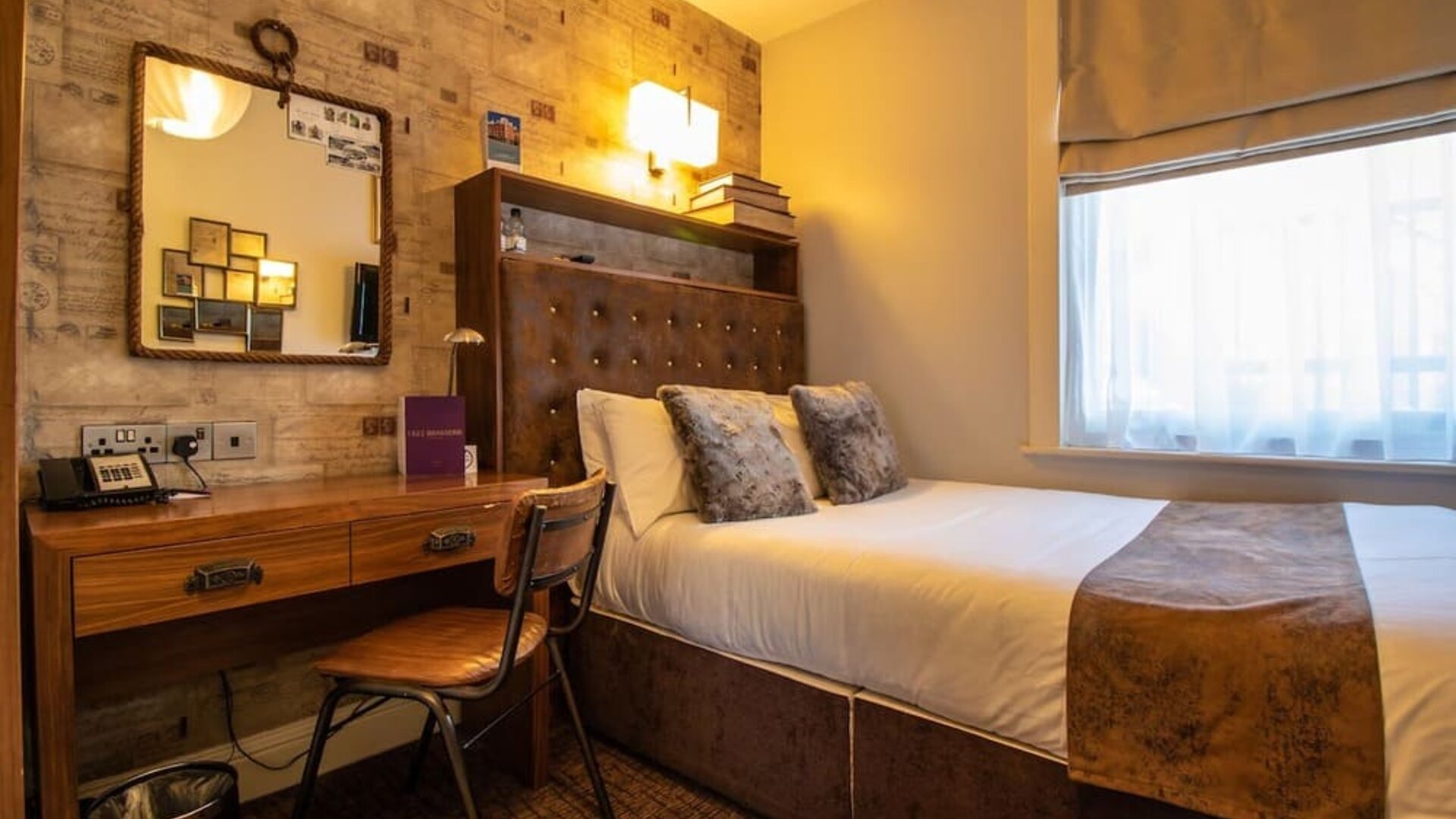 Single day use room with work desk at Mercure Nottingham City Centre Hotel.