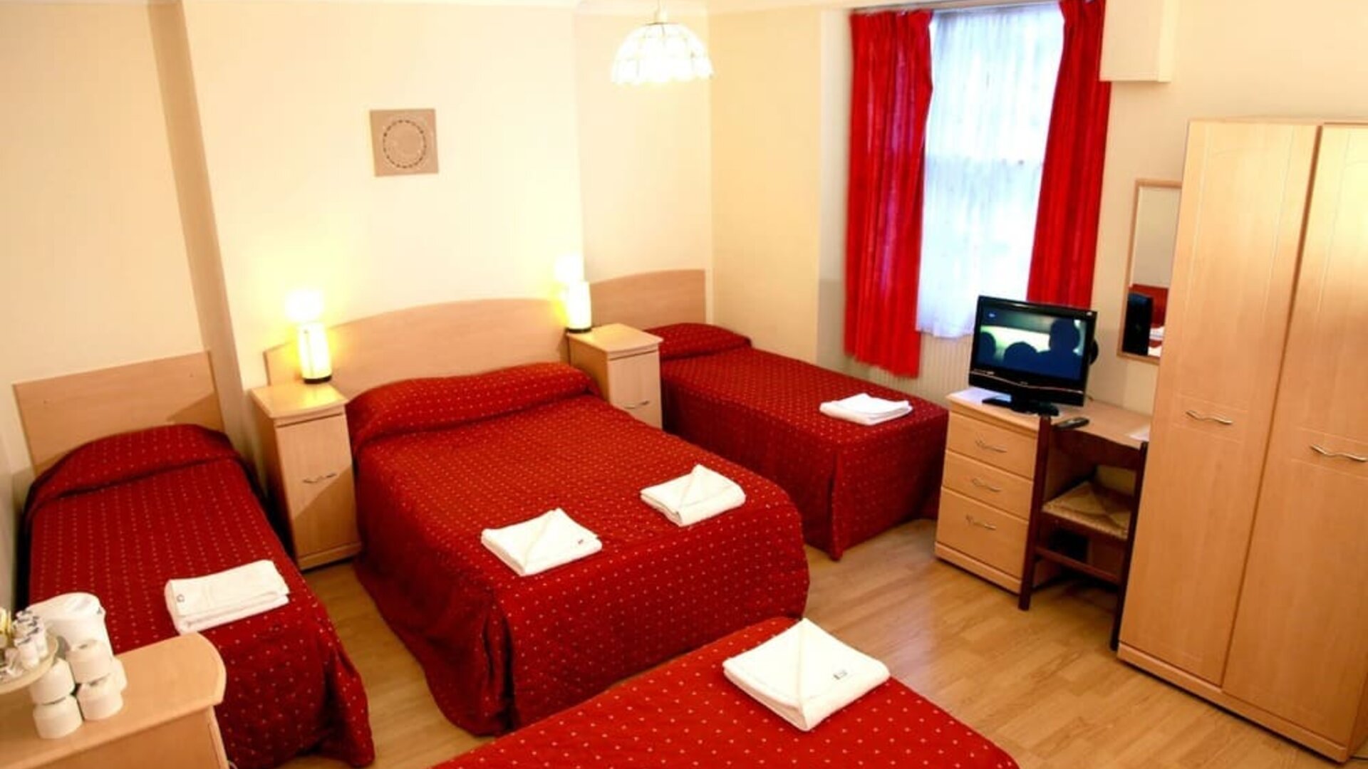 Day use family room at Elmwood Hotel.