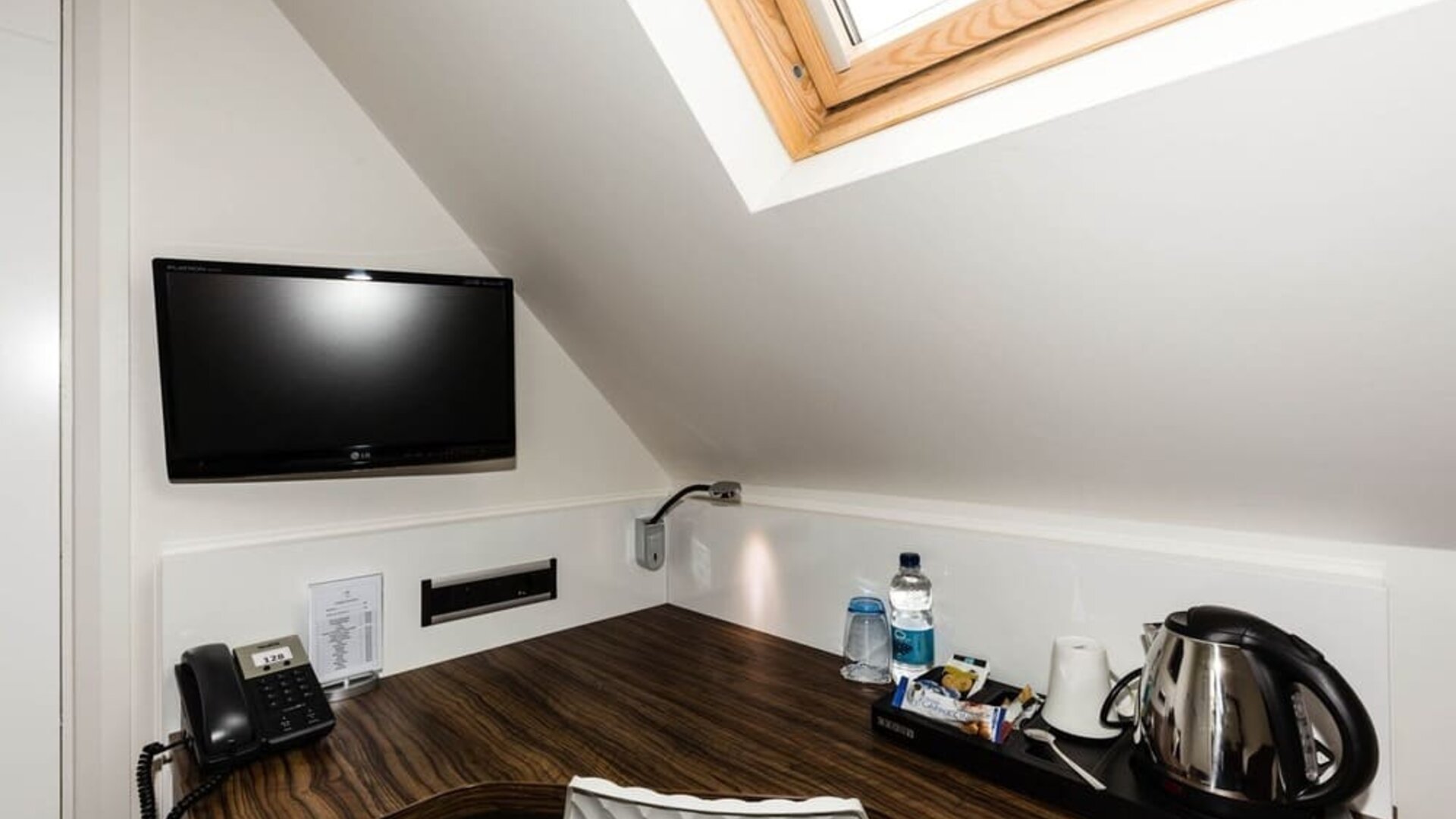 In-room work station at Chiswick Rooms.