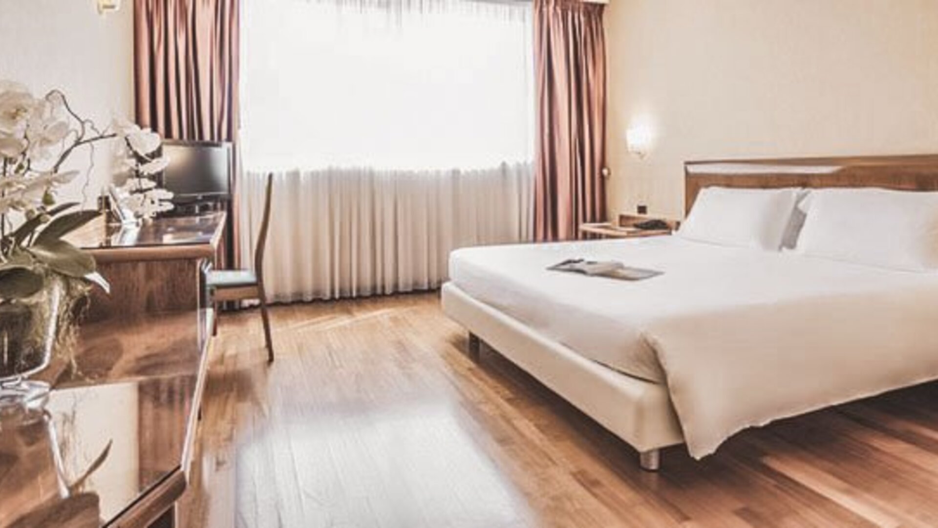 Montresor Hotel Tower