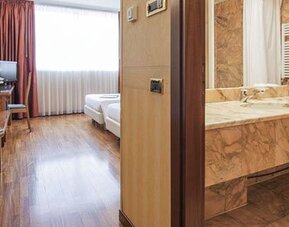 Montresor Hotel Tower