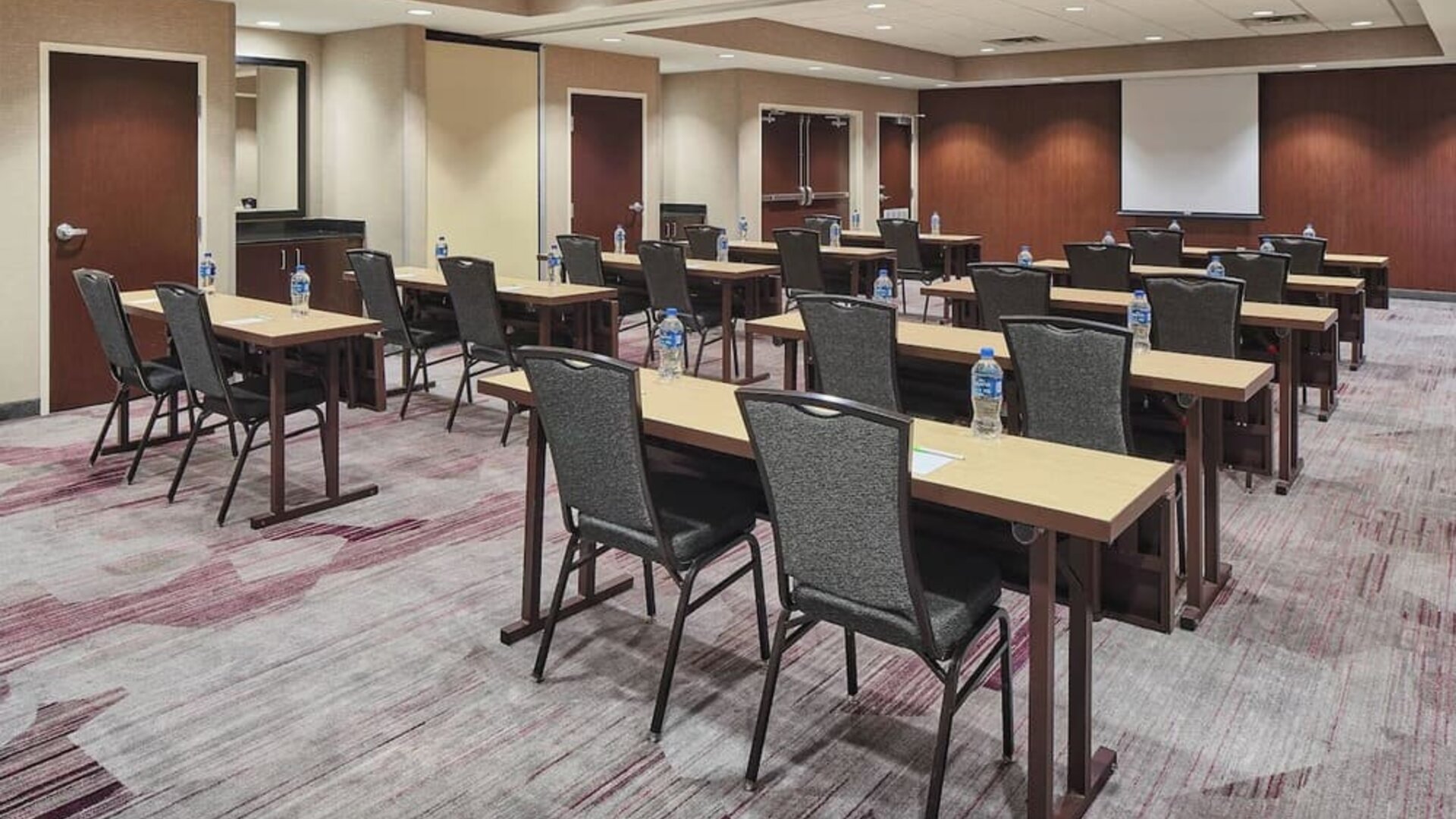 Meeting room at Courtyard Bossier City.