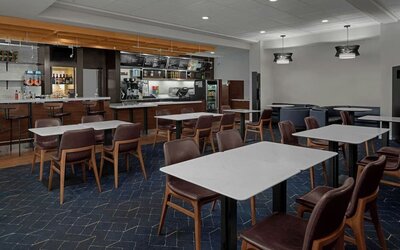 Dining area perfect for coworking at Courtyard By Marriott Cypress Anaheim.