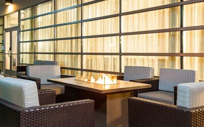 Firepit outdoor at Courtyard By Marriott Santa Ana Orange County.