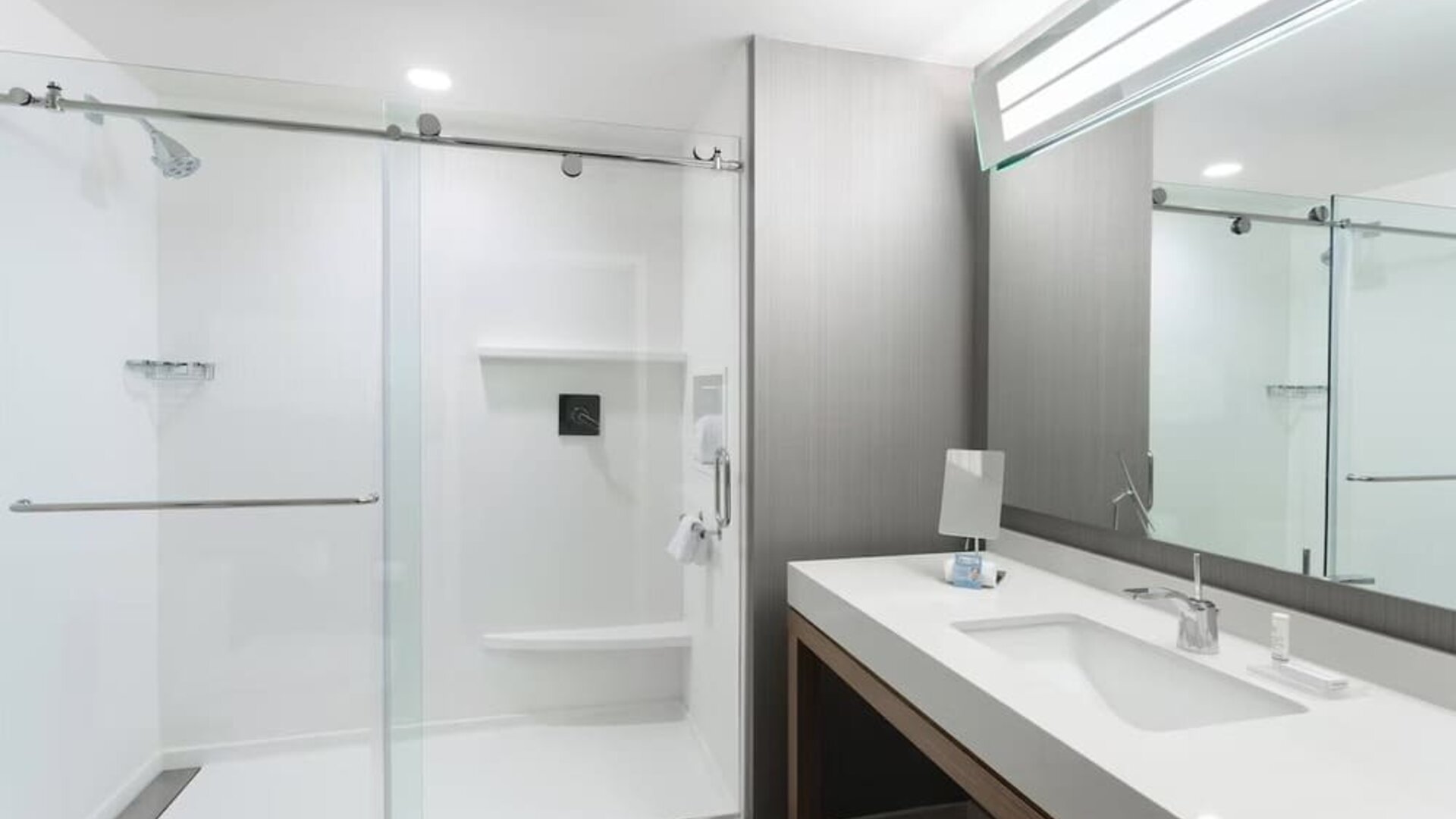 Guest bathroom with shower at Courtyard By Marriott Ruston.