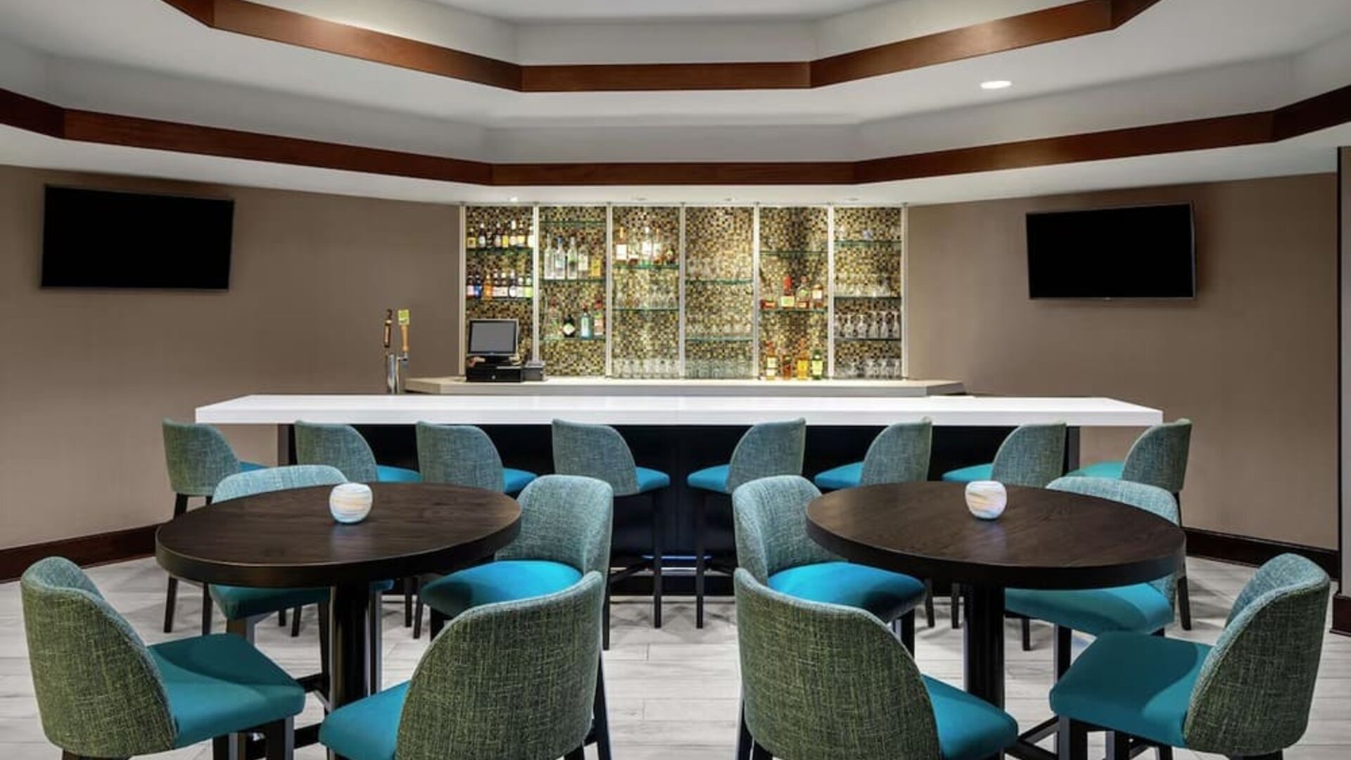 Hotel bar at DoubleTree Suites By Hilton Hotel Charlotte - SouthPark.
