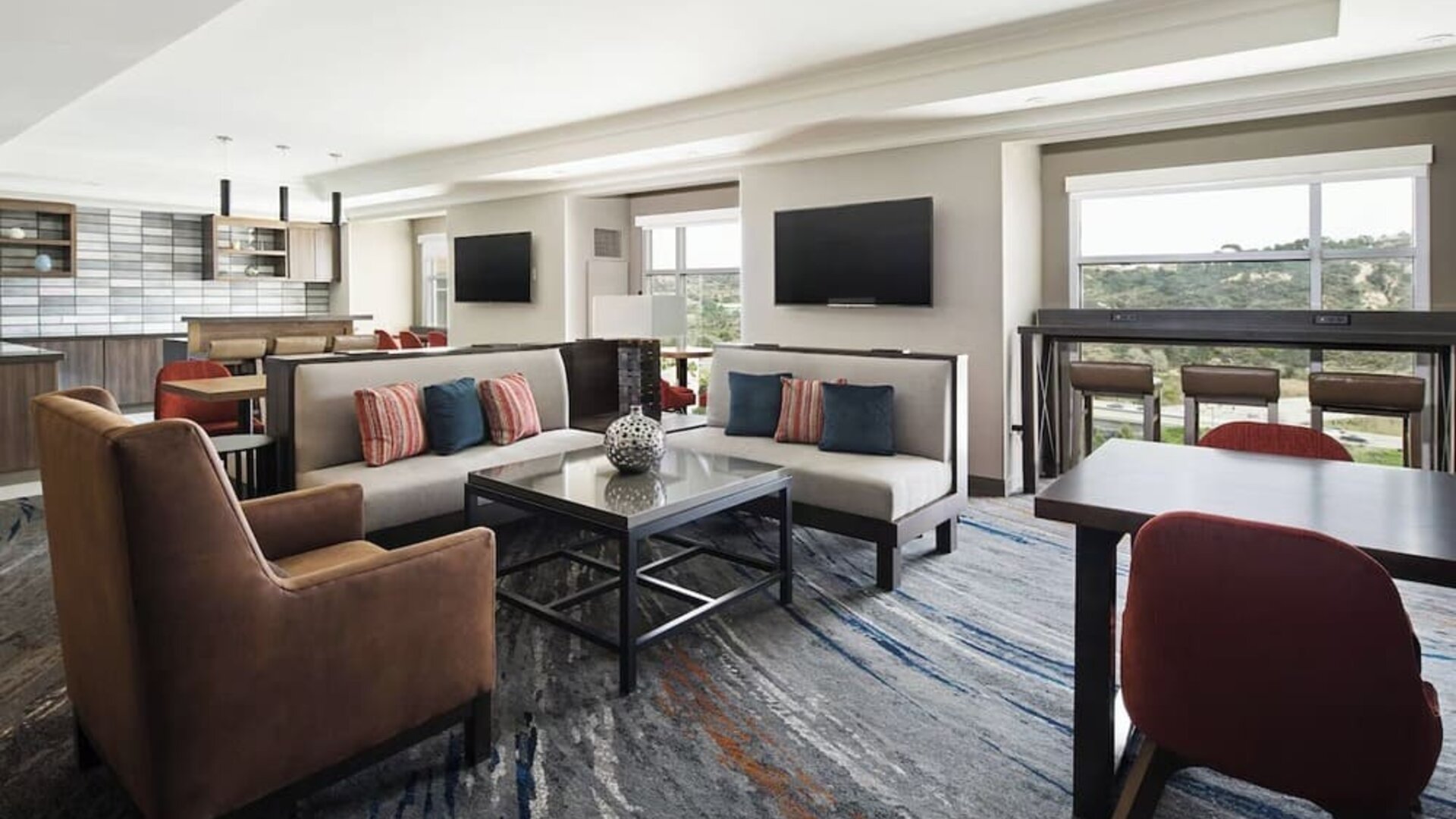 Lobby and coworking lounge at Marriott Del Mar.