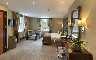 Day use superior king room with work desk at The Wellington by Blue Orchid Hotel (FKA The Rochester).