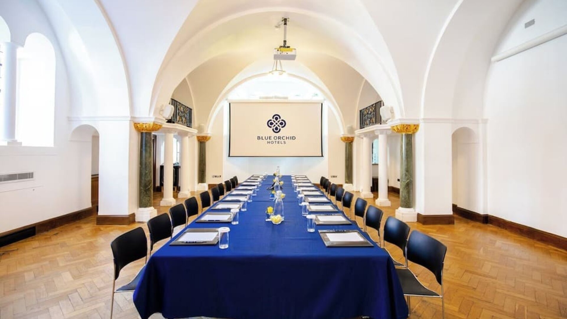 Professional meeting room at The Wellington by Blue Orchid Hotel (FKA The Rochester).