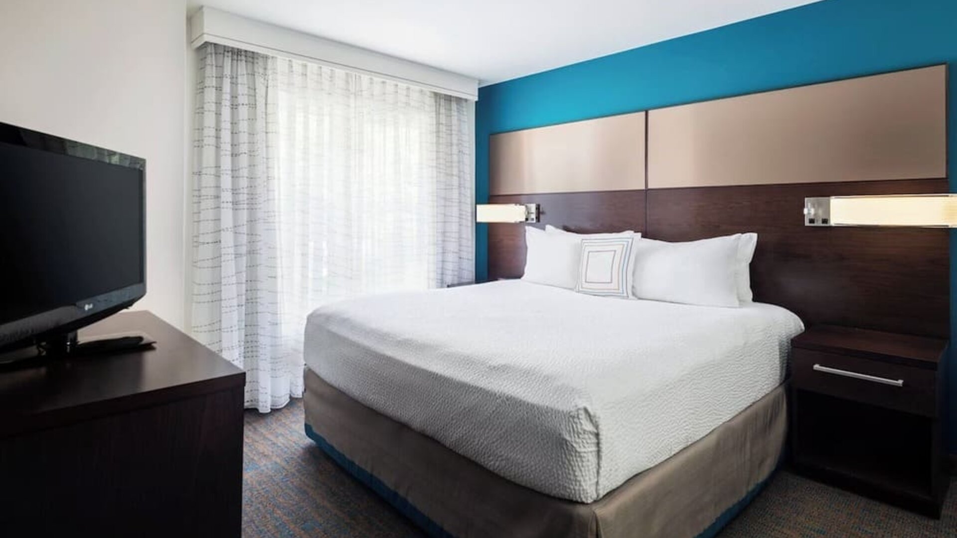 Day use room with natural light at Residence Inn By Marriott Provo.