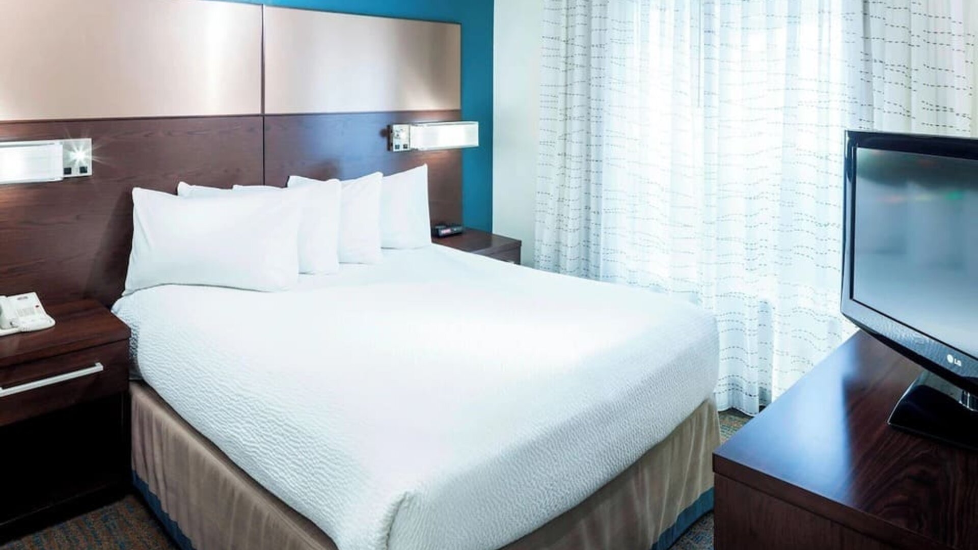 Day use room with natural light at Residence Inn By Marriott Provo.