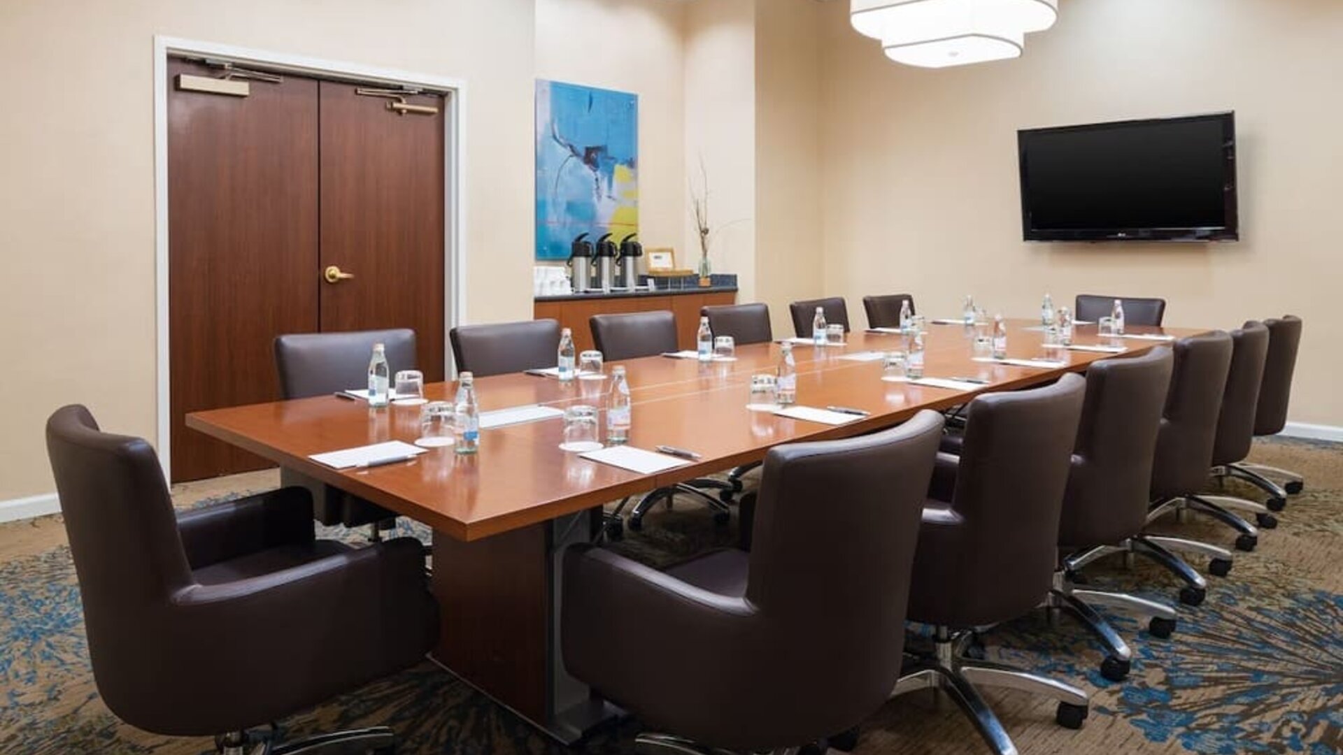 Professional meeting room at The Westin Crystal City Reagan National Airport.
