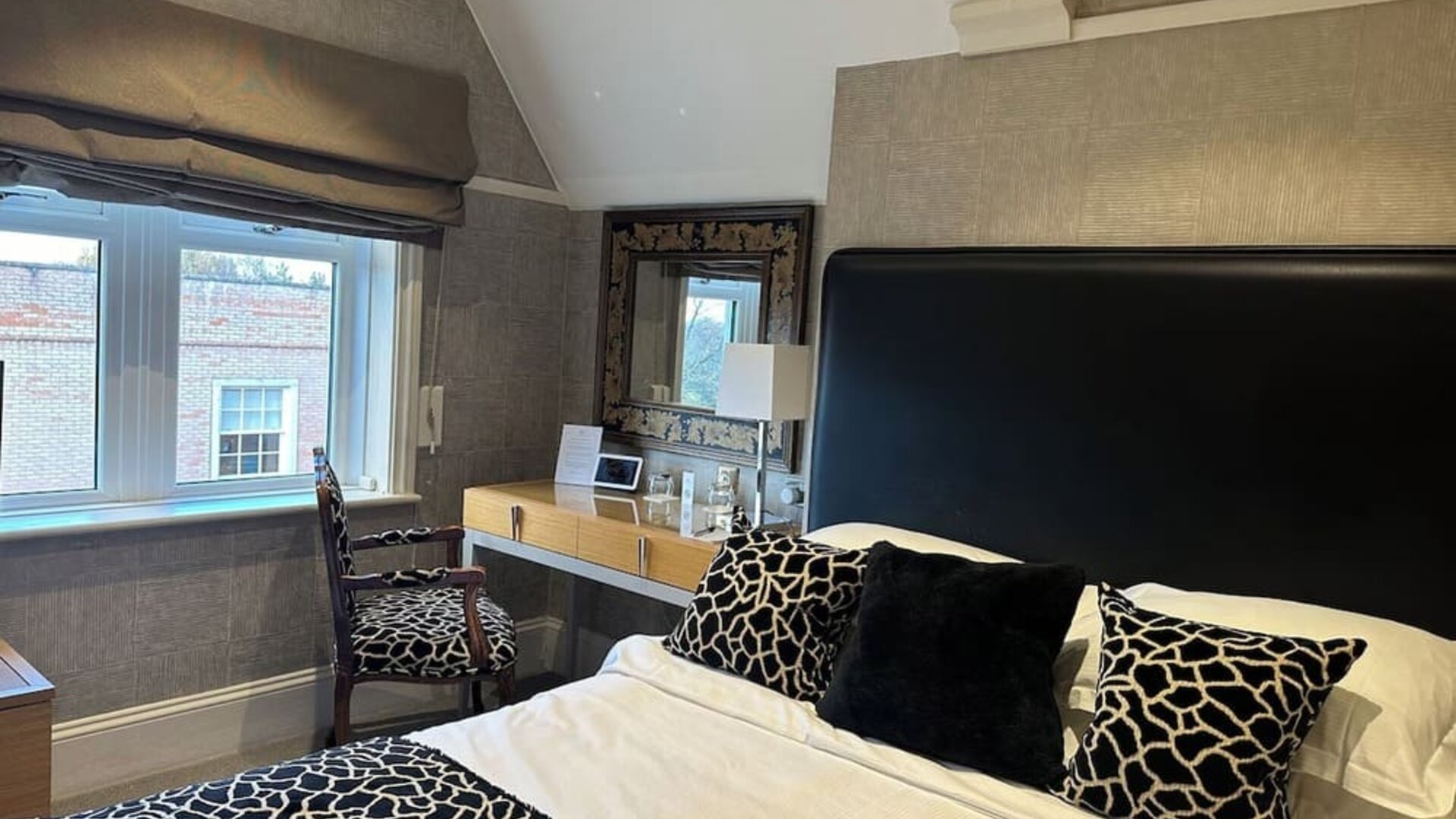 Standard day use room at Alexander House Hotel And Utopia Spa Hotel.