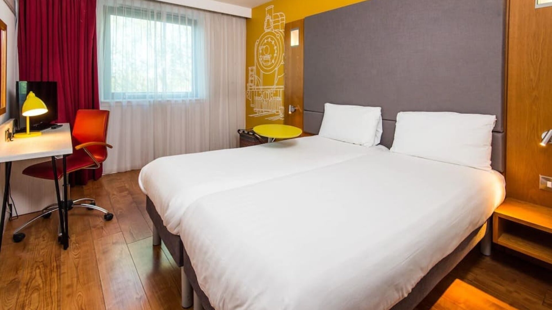 Day use twin room at Ibis Styles Crewe.