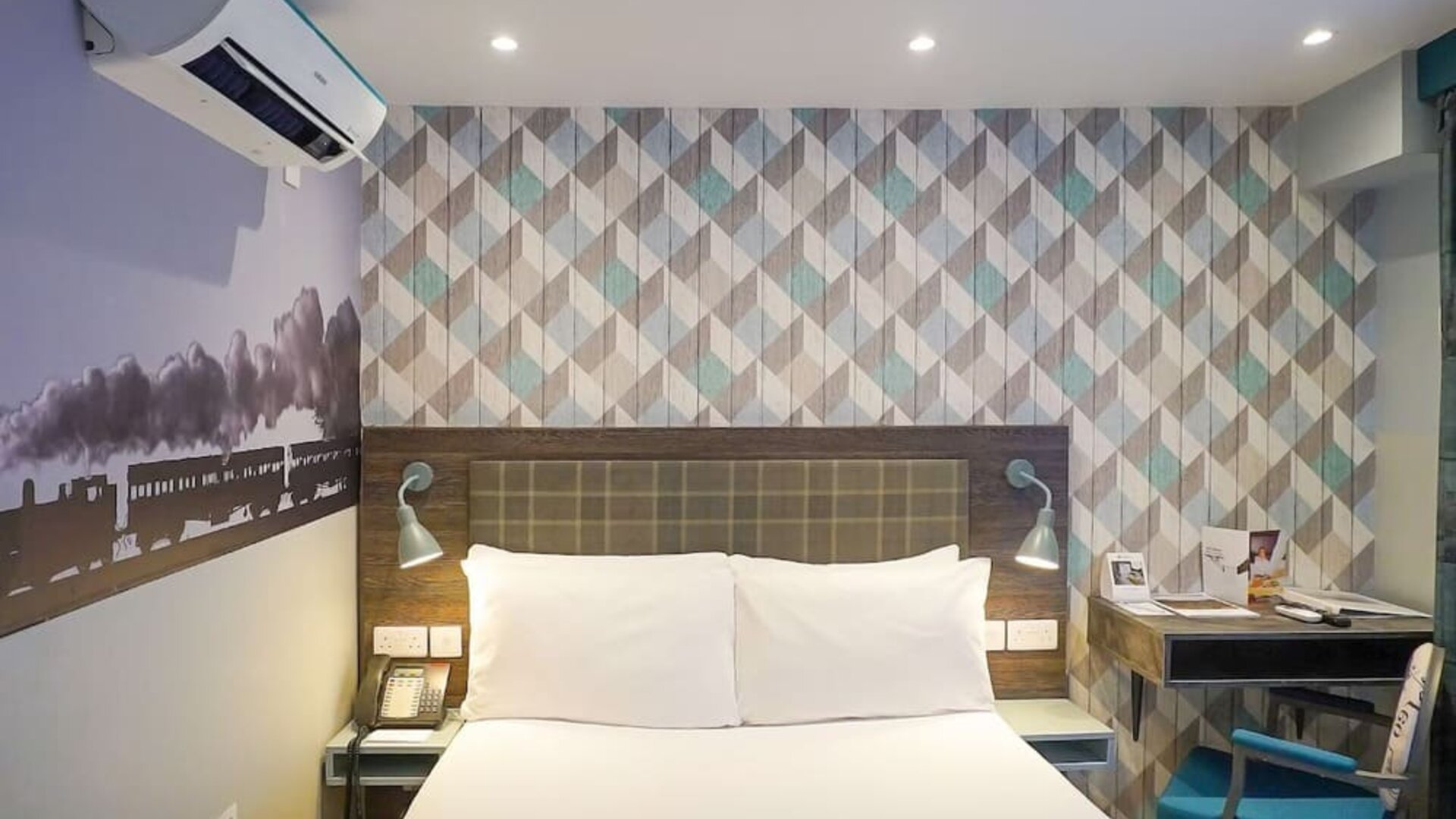 Standard day use room with work desk at Aparthotel Best Western Plus London Croydon.