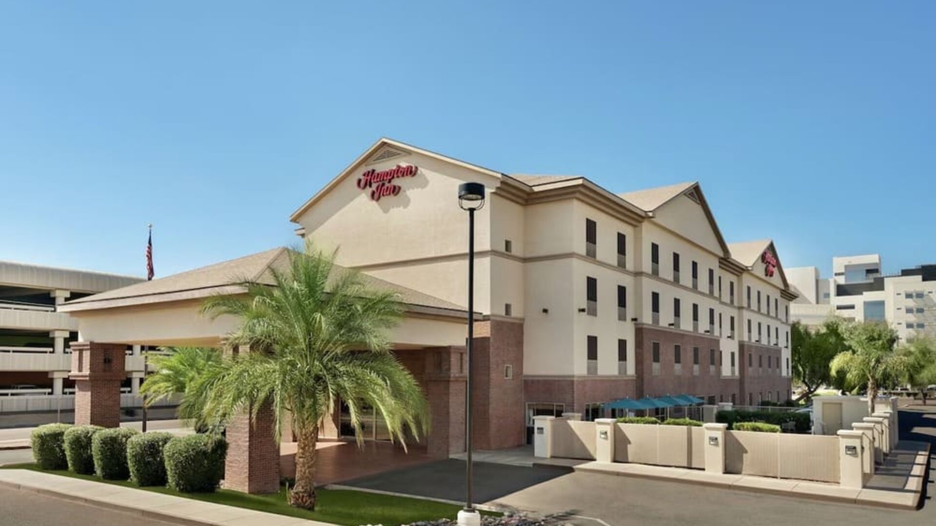 Hotel exterior at Hampton Inn Phoenix-Midtown-Downtown Area.